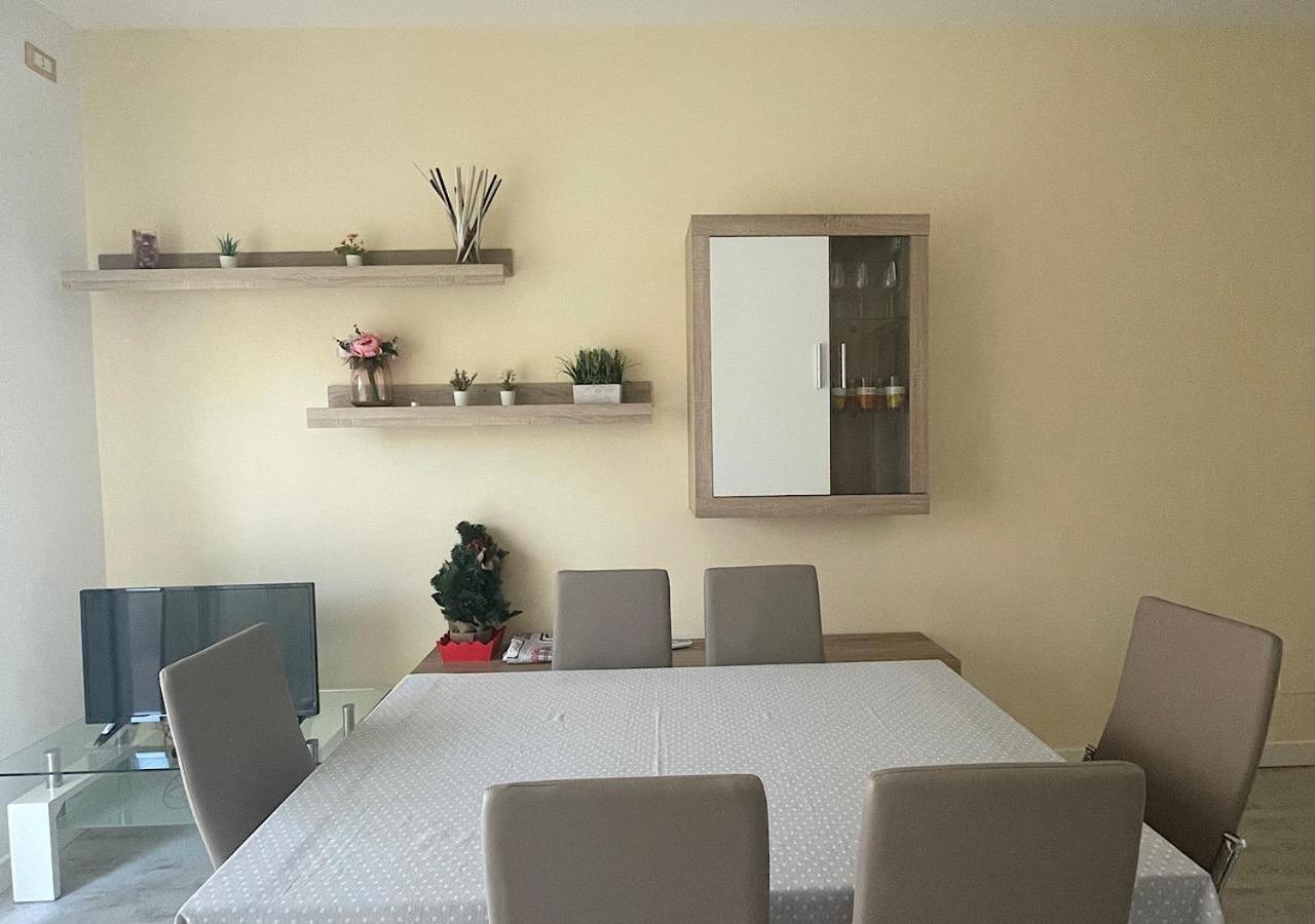 La Magnolia Apartments III Poppy Desenzano del Garda Exterior photo