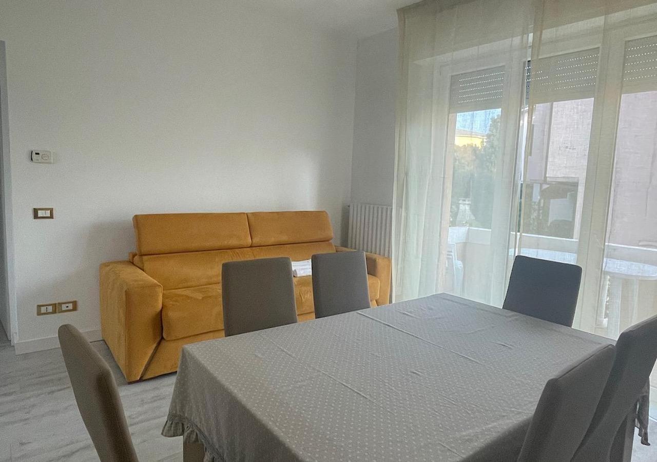 La Magnolia Apartments III Poppy Desenzano del Garda Exterior photo